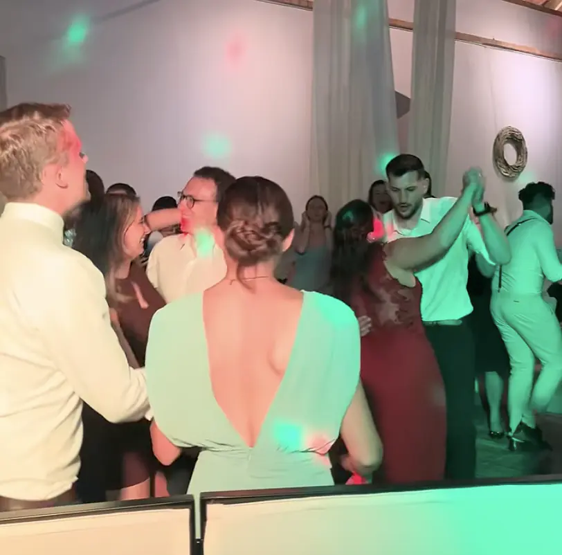 DJ Summerice: Euer DJ für unvergessliche Hochzeitsfeiern im Raum Eferding & ganz Österreich! 
