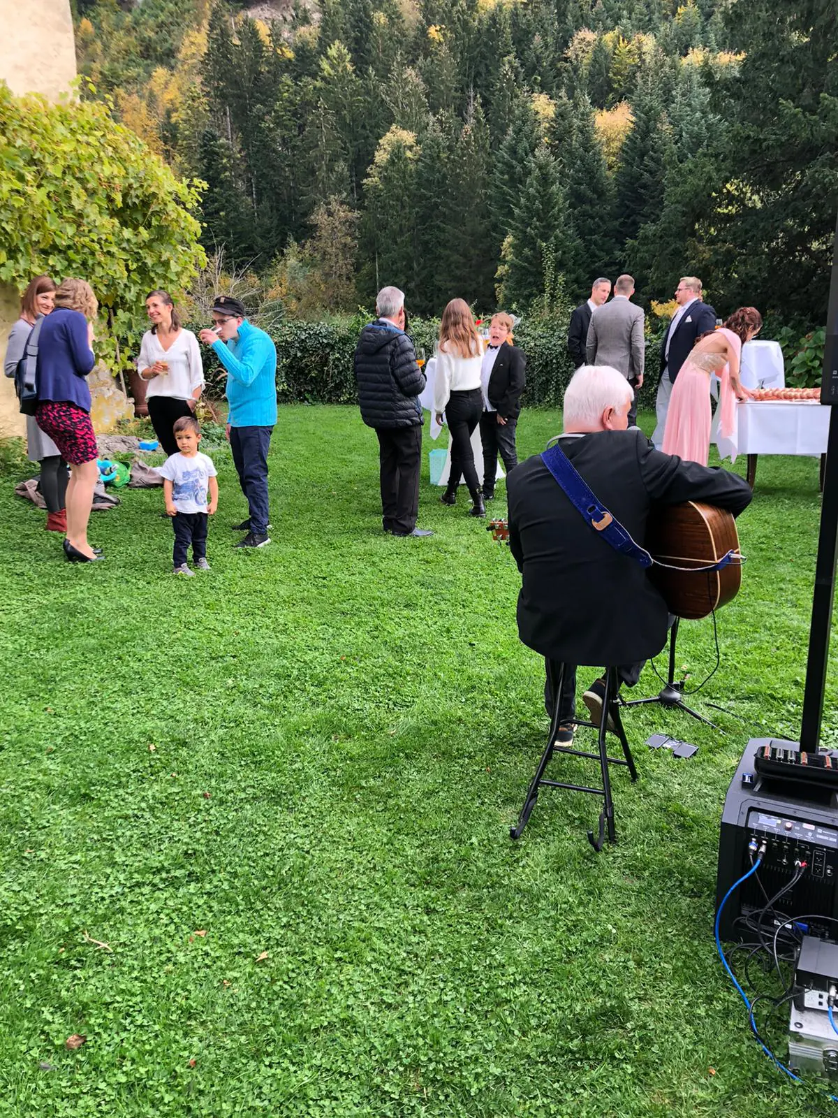 Emotionale Live-Musik für Trauung & Feier – berührend, persönlich & echt