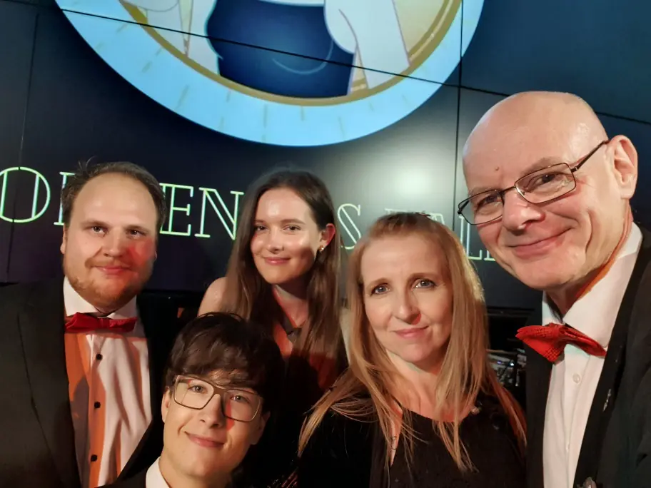 BALL, GALA Für Tanzveranstaltungen empfehlen wir Besetzungen ab Quartett oder Quintett aufwärts. Schulbälle!