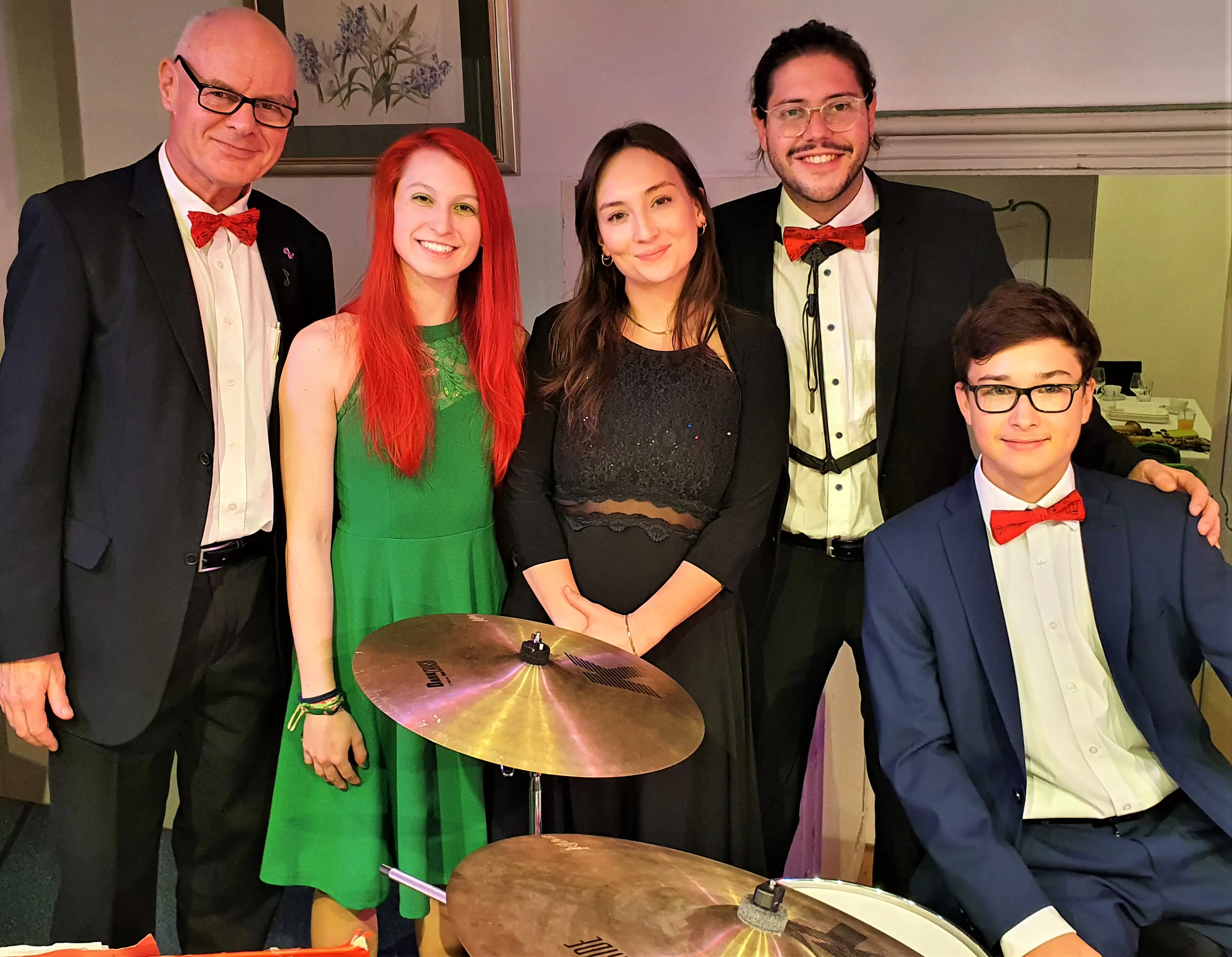 BALL, GALA Für Tanzveranstaltungen empfehlen wir Besetzungen ab Quartett oder Quintett aufwärts. Schulbälle! - Photo 13