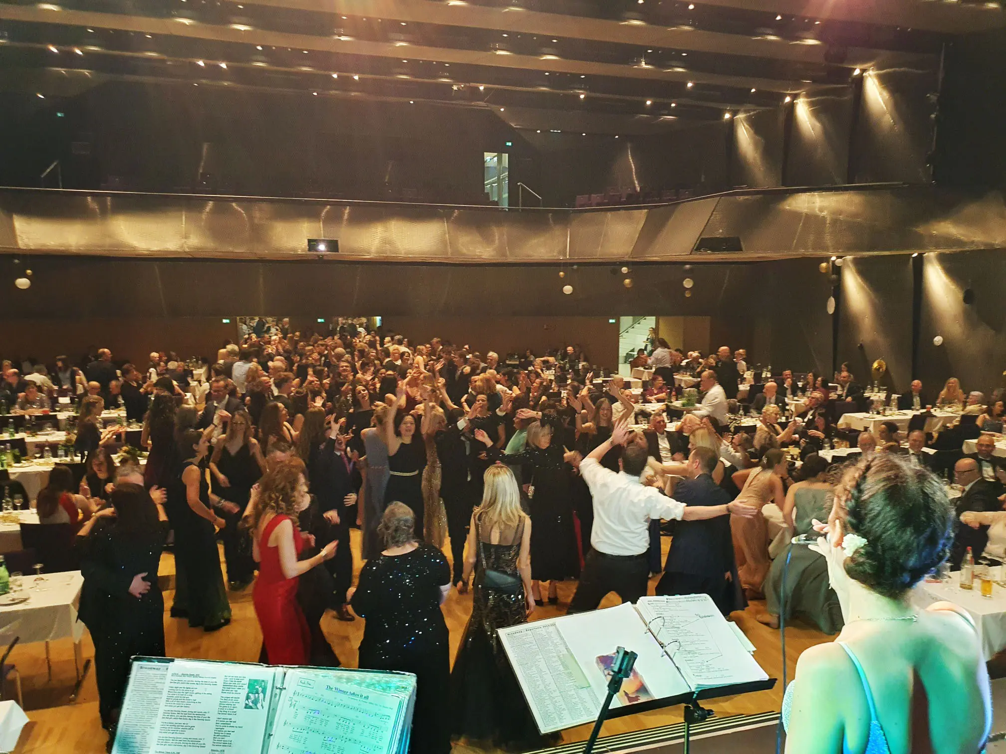BALL, GALA Für Tanzveranstaltungen empfehlen wir Besetzungen ab Quartett oder Quintett aufwärts. Schulbälle! - Photo 18