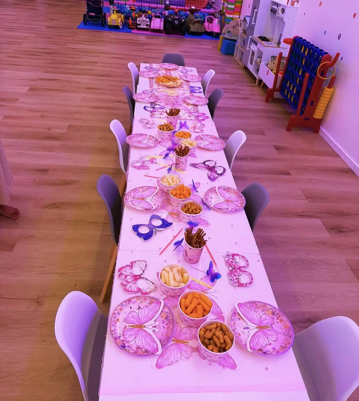 Individuelle Kinderparty-Deko mit Ballons, Tischdeko, Backdrops & kleinen Gastgeschenken – liebevoll passend zum Wunschm