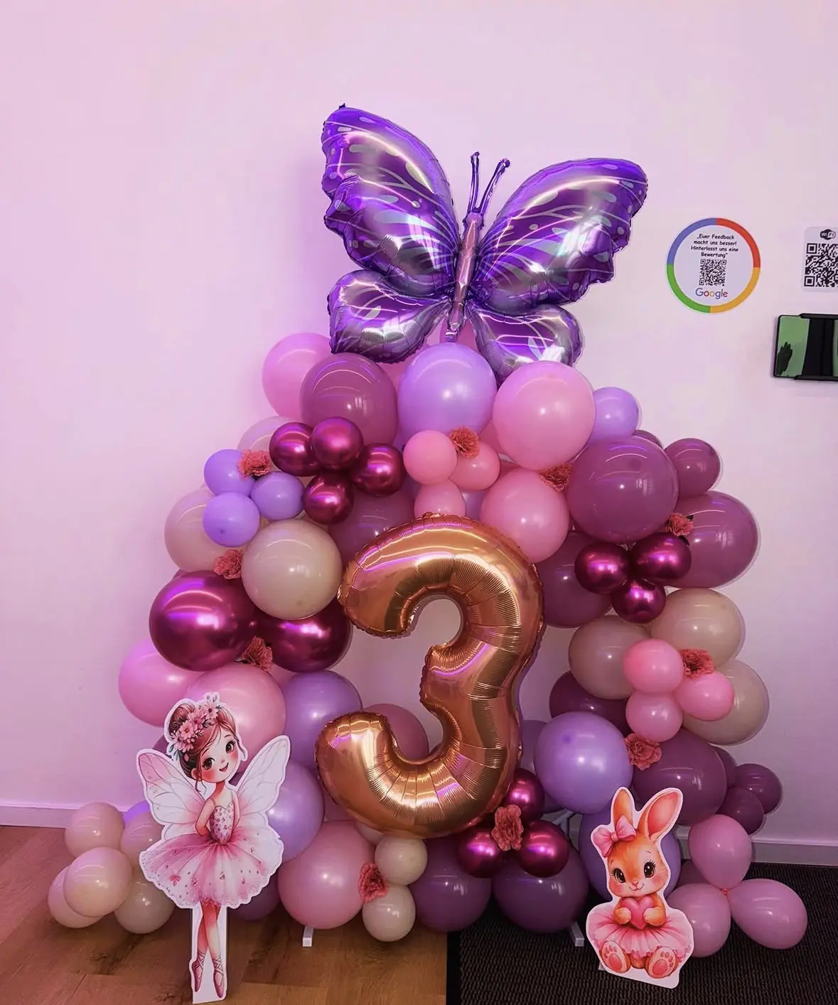 Individuelle Kinderparty-Deko mit Ballons, Tischdeko, Backdrops & kleinen Gastgeschenken – liebevoll passend zum Wunschm