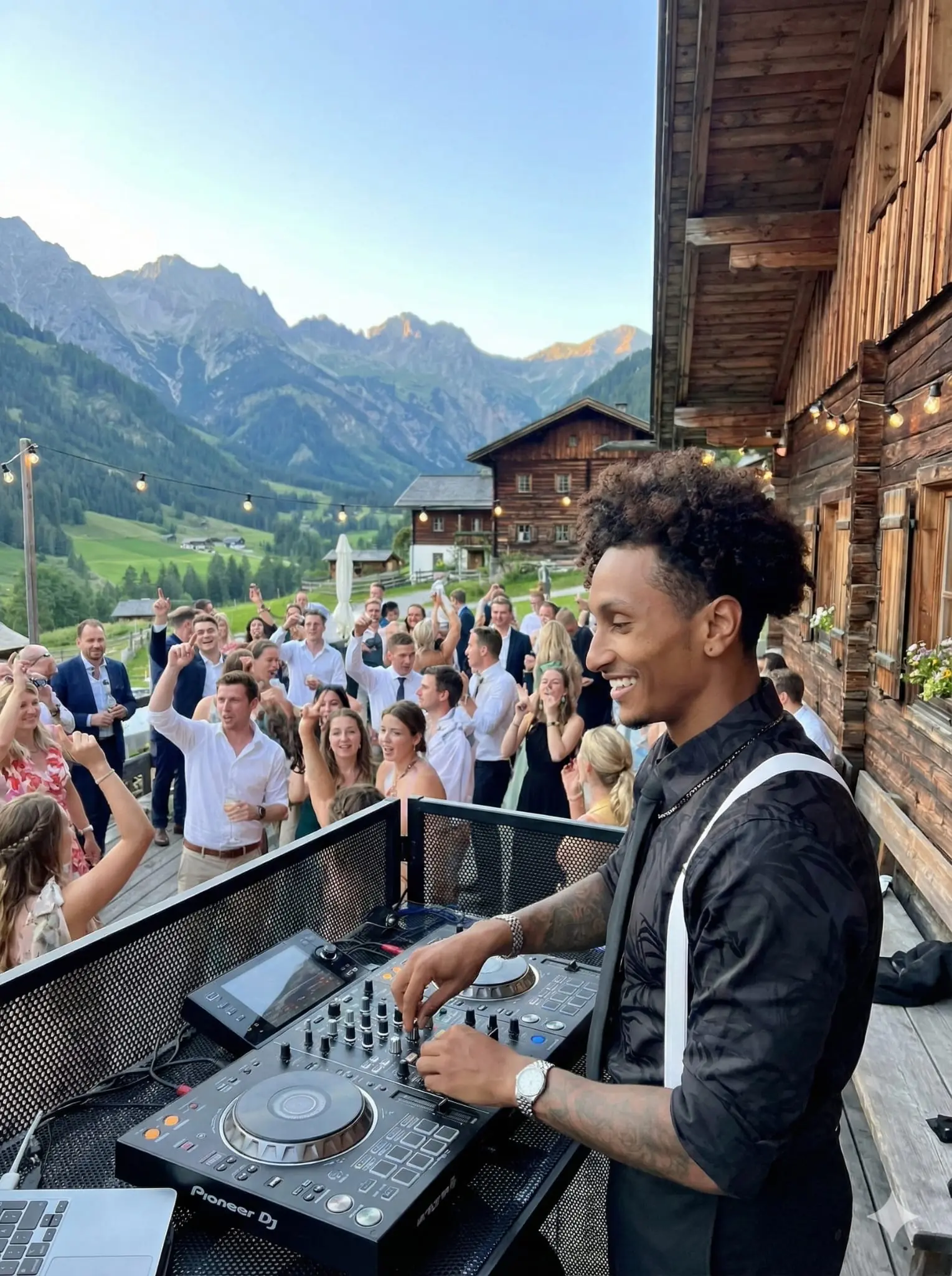 Professioneller Hochzeits-DJ mit Premium Sound, Lichttechnik, Moderation & individueller Musikplanung. - Photo 8